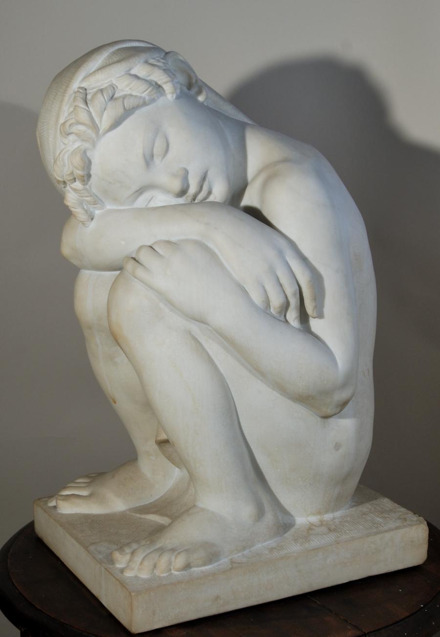 Bambina che dorme, marmo h 65 cm