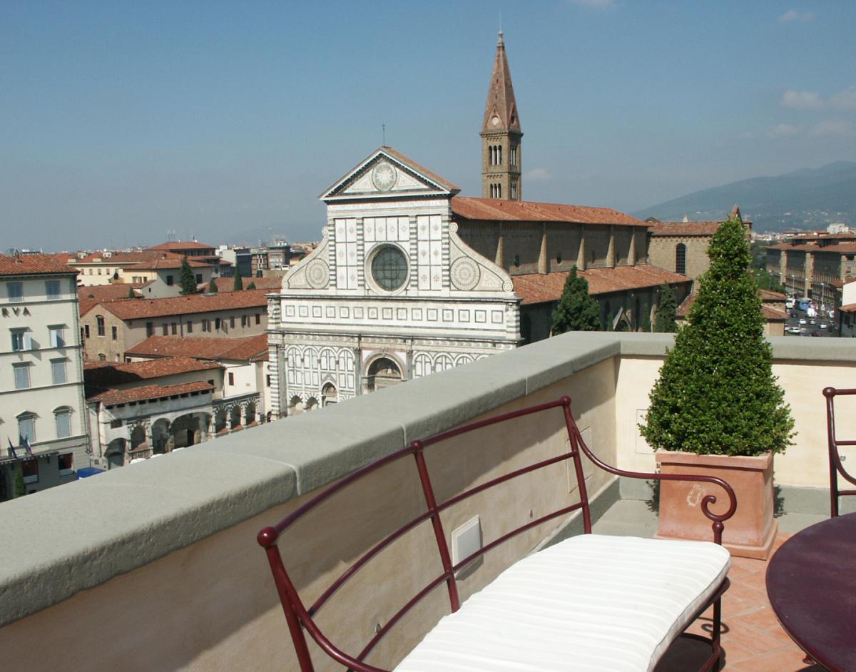 Cimasa baulata di Pietra Macigno di Greve finitura fiammata e anticata