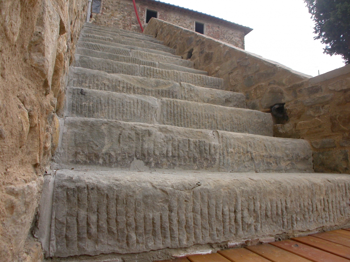 Scala realizzata con cordonato di recupero