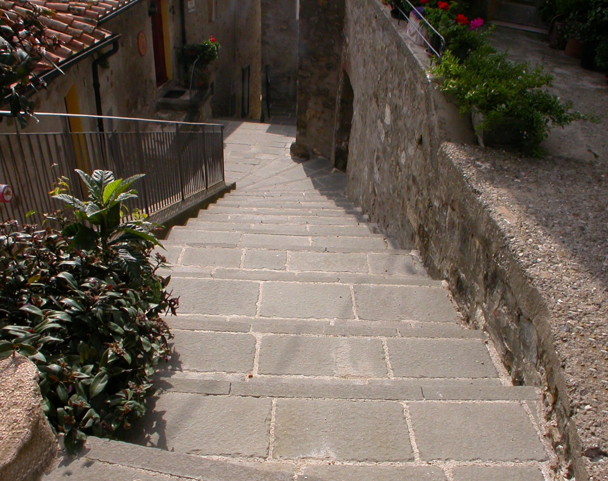 Paving of Pietra Macigno of Greve finishing flamed-Comune di Castelnuovo Val di Cecina