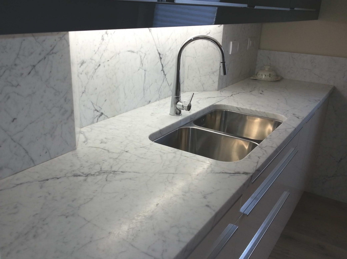 Carrara marble floor Kitchen VENATINO